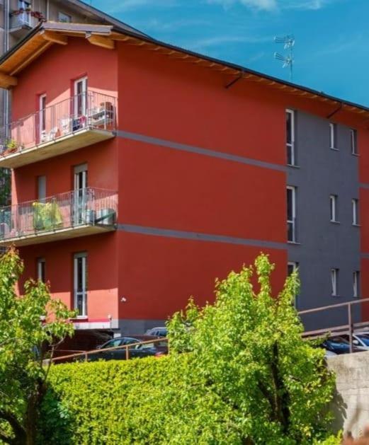 The Orange Housing In Como Buitenkant foto