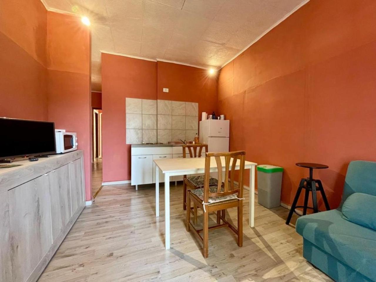 The Orange Housing In Como Buitenkant foto