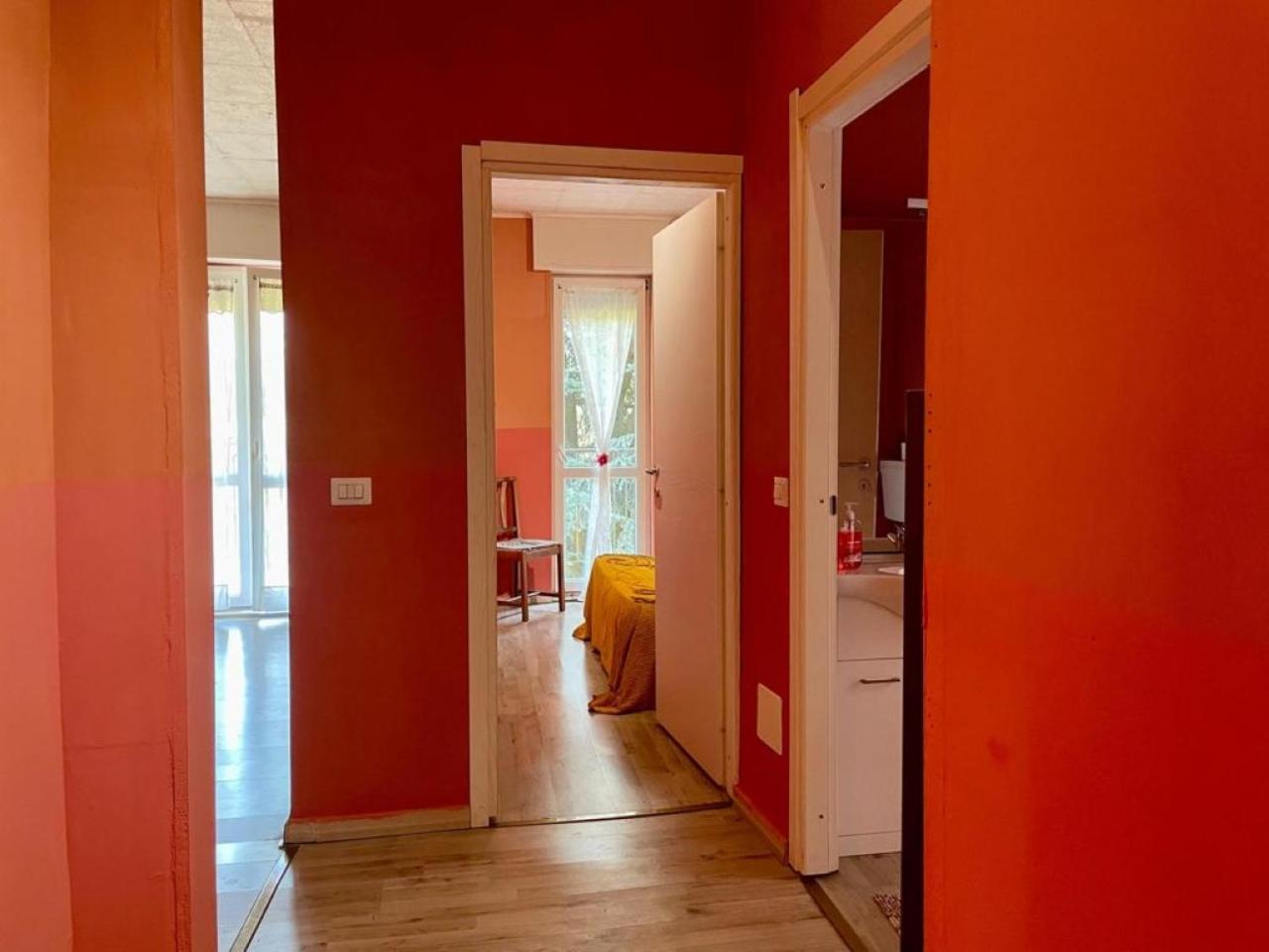 The Orange Housing In Como Buitenkant foto